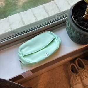 Go getter pouch mini Lululemon